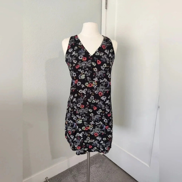 Old Navy Flower Mini Dress - Picture 1 of 5